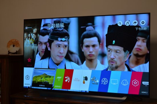 LG OLED C8电视评测：3.9mm超薄机身 搭配动感应遥控器